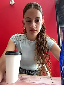 alana15 online show from May 2, 2026, 5:18 pm