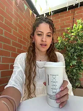 alana15 online show from June 21, 2026, 3:25 pm