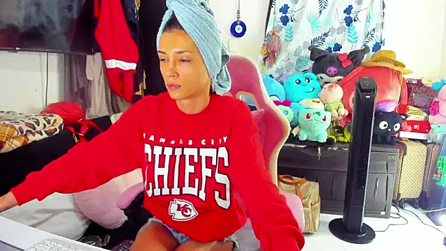 Lawrncesofiets online show from February 5, 2025, 10:22 pm