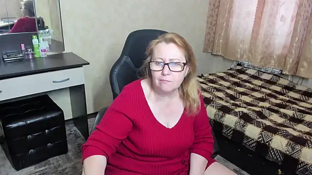 Snapshot of Frau_Marta chatting on February 27, 2025, 1:17 pm Frau Marta online show from February 27, 2025, 1:17 pm