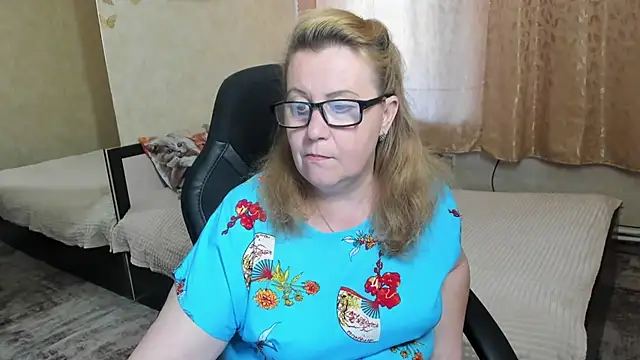Frau Marta online show from May 2, 2026, 12:54 pm