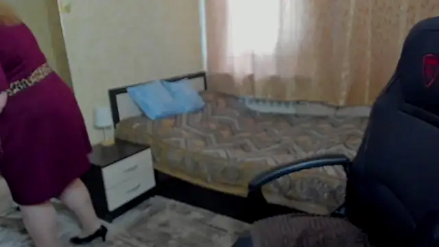 Snapshot of Frau_Marta chatting on June 13, 2026, 12:58 pm Frau Marta online show from June 13, 2026, 12:58 pm