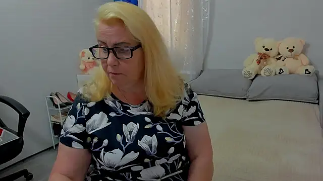 Snapshot of Frau_Marta chatting on July 30, 2026, 10:36 am Frau Marta online show from July 30, 2026, 10:36 am