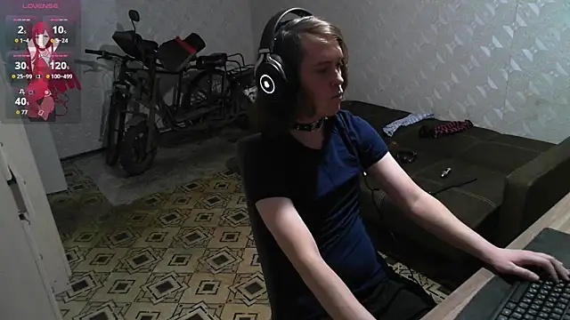 Shad0wFemb0y online show from March 28, 2026, 5:12 pm