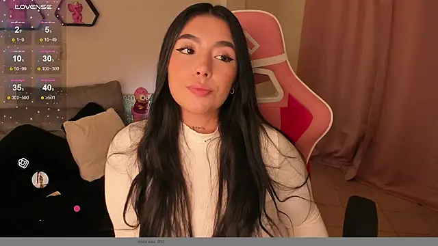 Snapshot of shantall_vidales_ chatting on January 7, 2025, 8:34 am shantall vidales online show from January 7, 2025, 8:34 am