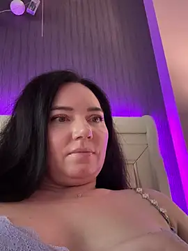 Snapshot of HotMilfMargo chatting on February 15, 2025, 1:49 pm HotMilfMargo online show from February 15, 2025, 1:49 pm