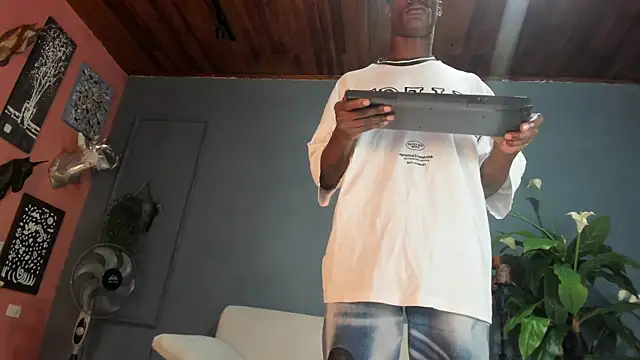 Snapshot of martin_killer chatting on February 24, 2025, 1:13 am martin killer online show from February 24, 2025, 1:13 am