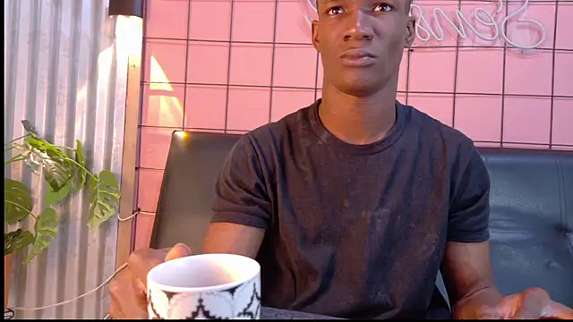 Snapshot of martin_killer chatting on October 25, 2025, 1:24 am martin killer online show from October 25, 2025, 1:24 am