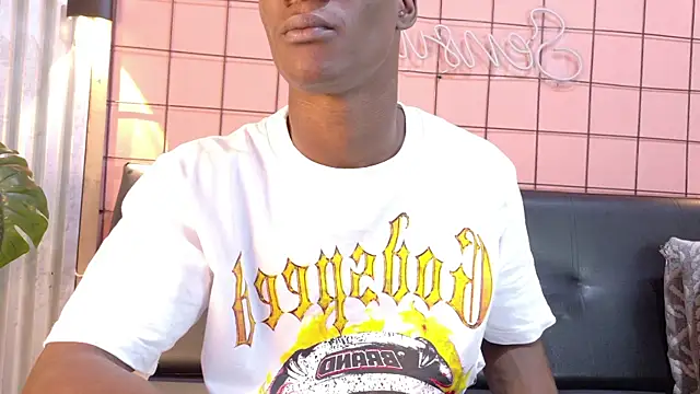 Snapshot of martin_killer chatting on November 17, 2025, 1:33 am martin killer online show from November 17, 2025, 1:33 am