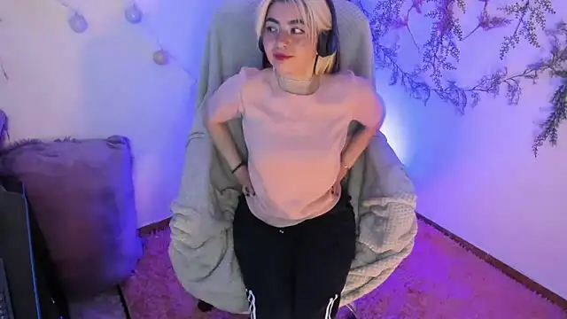 Sammysammy  online show from January 25, 2025, 8:21 pm