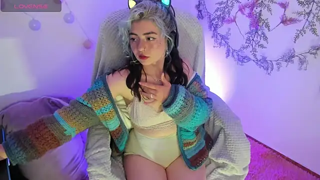 Sammysammy  online show from March 18, 2025, 8:36 am