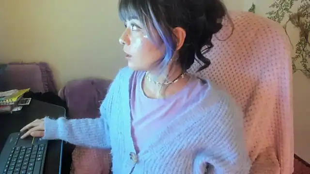 Sammysammy  online show from October 10, 2025, 4:44 am