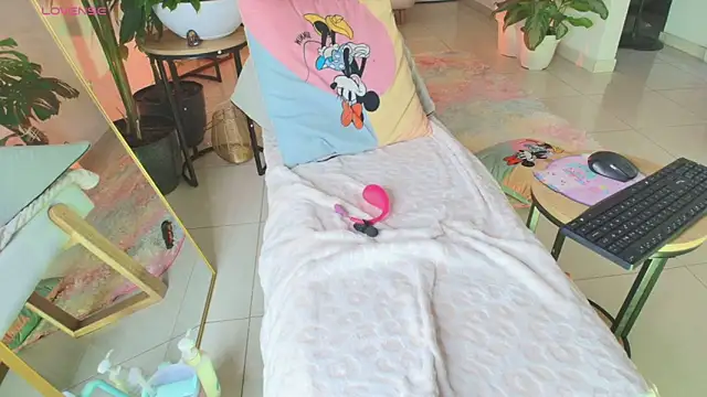 Snapshot of erotik_lady chatting on September 18, 2025, 4:36 am erotik lady online show from September 18, 2025, 4:36 am