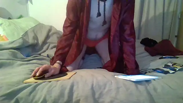 Snapshot of OllieMac chatting on March 10, 2025, 1:45 am OllieMac online show from March 10, 2025, 1:45 am