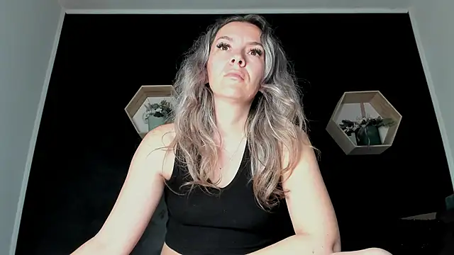 Alesys69 online show from May 8, 2026, 9:42 pm