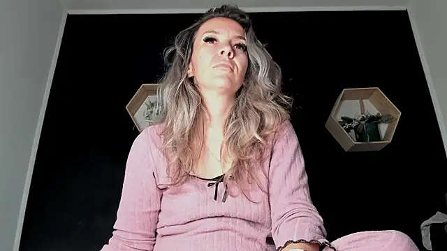 Alesys69 online show from May 12, 2026, 8:50 pm