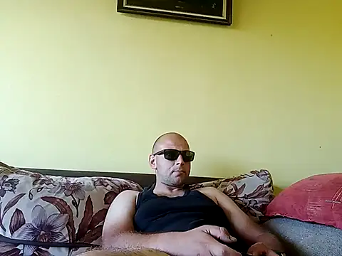 Snapshot of Flakka95 chatting on September 15, 2025, 1:44 pm Flakka95 online show from September 15, 2025, 1:44 pm