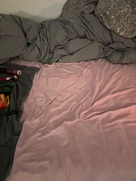 Snapshot of RobinSub chatting on September 18, 2025, 9:11 am RobinSub online show from September 18, 2025, 9:11 am