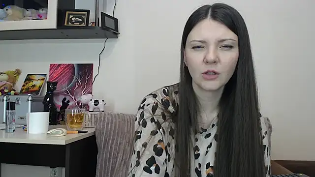 Snapshot of SugarTati chatting on January 14, 2025, 6:49 pm SugarTati online show from January 14, 2025, 6:49 pm