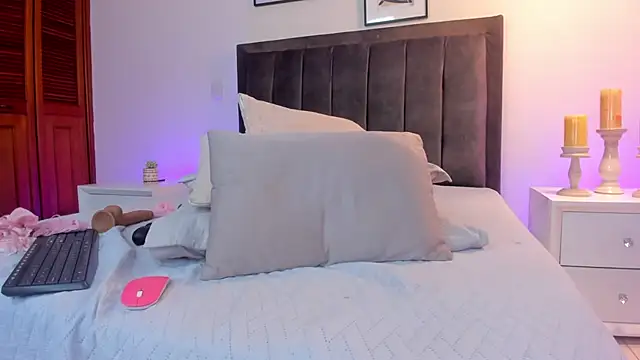 Snapshot of isa_bunny chatting on February 25, 2025, 7:09 am isa bunny online show from February 25, 2025, 7:09 am