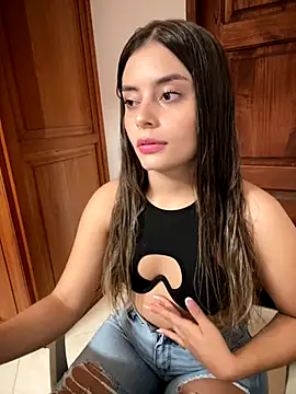 Snapshot of Miss_valeriaa chatting on December 3, 2024, 4:17 pm Miss valeriaa online show from December 3, 2024, 4:17 pm