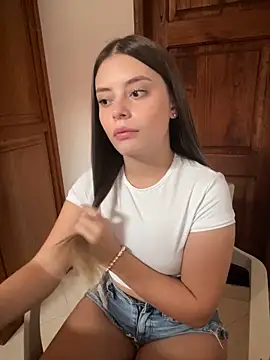 Snapshot of Miss_valeriaa chatting on January 22, 2025, 8:17 pm Miss valeriaa online show from January 22, 2025, 8:17 pm