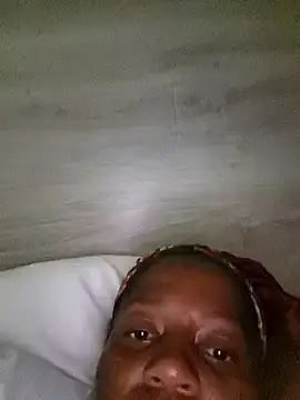 Snapshot of Galcraze chatting on March 18, 2025, 9:21 pm Galcraze online show from March 18, 2025, 9:21 pm