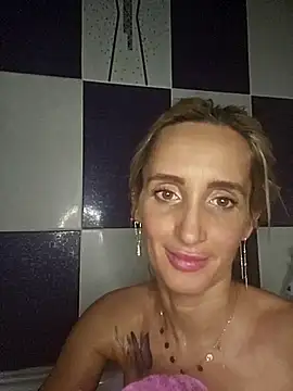 IsabelleEthan online show from March 4, 2025, 6:50 pm