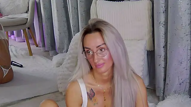 IsabelleEthan online show from March 2, 2026, 1:08 am