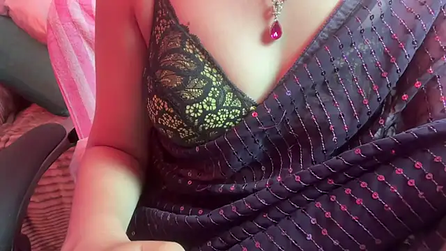 Queen Angelena online show from February 12, 2026, 4:40 am