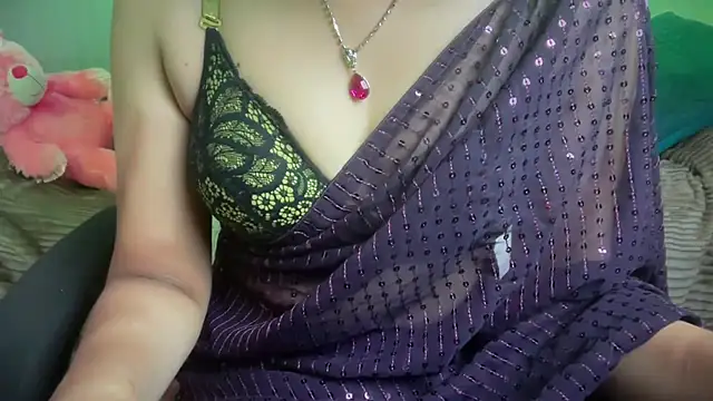 Snapshot of Queen_Angelena chatting on May 3, 2026, 5:30 pm Queen Angelena online show from May 3, 2026, 5:30 pm
