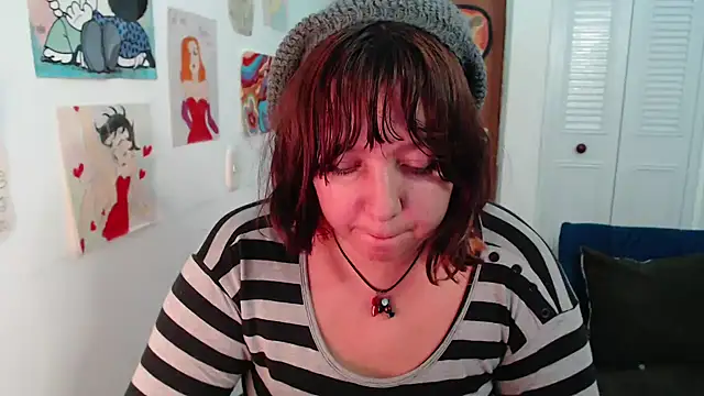 soynanabela28 online show from December 23, 2025, 3:37 am