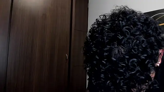 Snapshot of Alessandro_Vanni chatting on March 18, 2025, 1:32 am Alessandro Vanni online show from March 18, 2025, 1:32 am