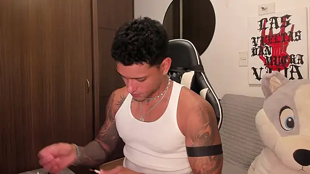 Alessandro Vanni online show from July 3, 2026, 2:40 am