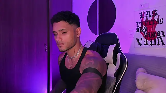 Alessandro Vanni online show from July 6, 2026, 3:14 am