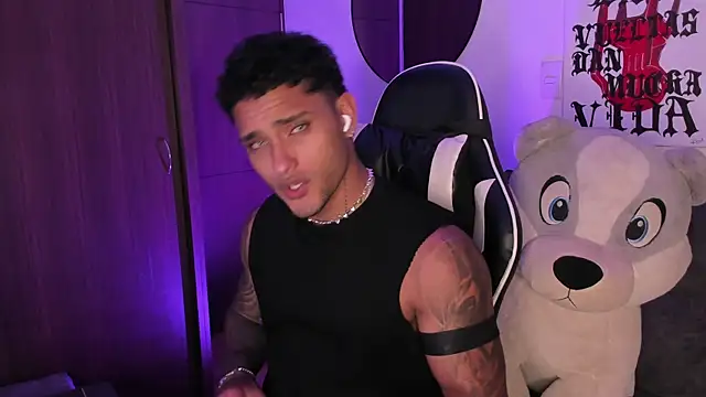 Alessandro Vanni online show from July 31, 2026, 2:00 am