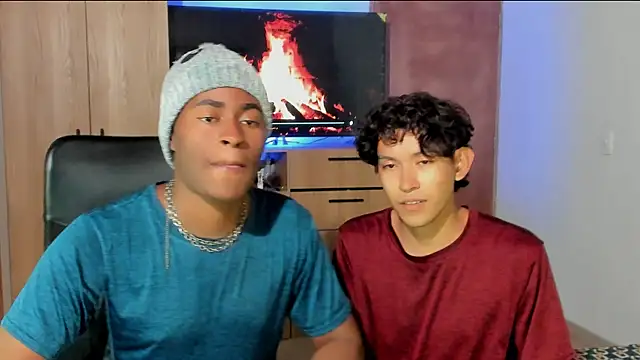 Snapshot of CrissBrownxxx chatting on May 13, 2026, 3:26 am CrissBrownxxx online show from May 13, 2026, 3:26 am