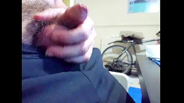 hairyuncut00 online show from July 19, 2026, 4:54 pm