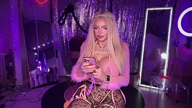 bimbotwerkqueen online show from September 12, 2025, 11:15 pm