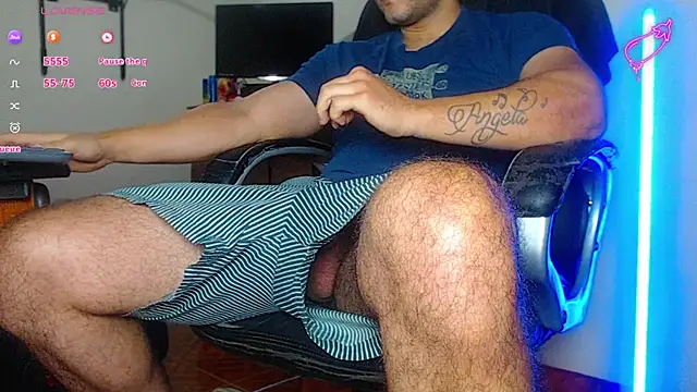 Snapshot of --mAk-- chatting on January 23, 2025, 11:58 am --mAk-- online show from January 23, 2025, 11:58 am