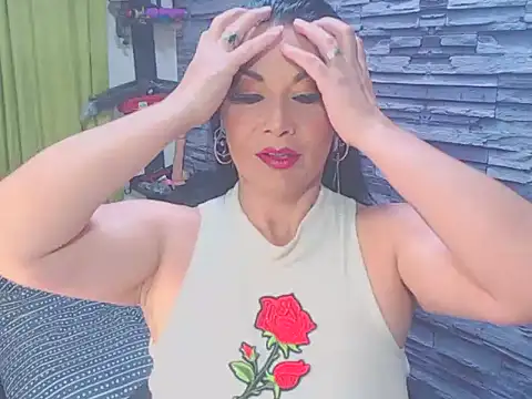 Snapshot of Cruela_deviil chatting on December 28, 2024, 5:46 pm Cruela deviil online show from December 28, 2024, 5:46 pm