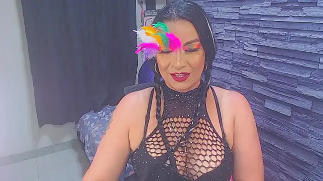 Snapshot of Cruela_deviil chatting on October 22, 2025, 11:37 pm Cruela deviil online show from October 22, 2025, 11:37 pm