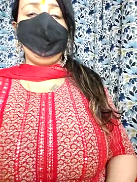 cute-tanvi online show from April 6, 2026, 12:08 am
