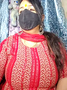 cute-tanvi online show from April 26, 2026, 11:35 pm