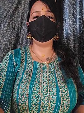 cute-tanvi online show from June 18, 2026, 1:17 am