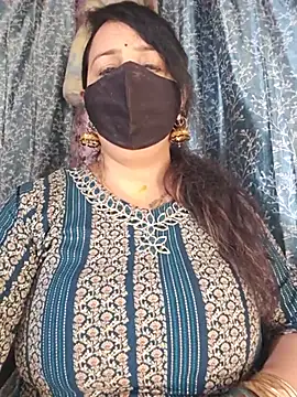 cute-tanvi online show from June 24, 2026, 1:04 am