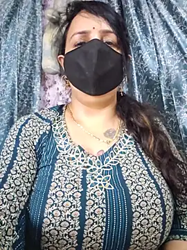 cute-tanvi online show from July 1, 2026, 1:02 pm