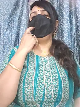 cute-tanvi online show from July 8, 2026, 1:10 am