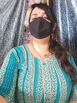 cute-tanvi online show from July 14, 2026, 10:21 am