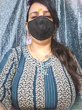 cute-tanvi online show from July 15, 2026, 1:11 am